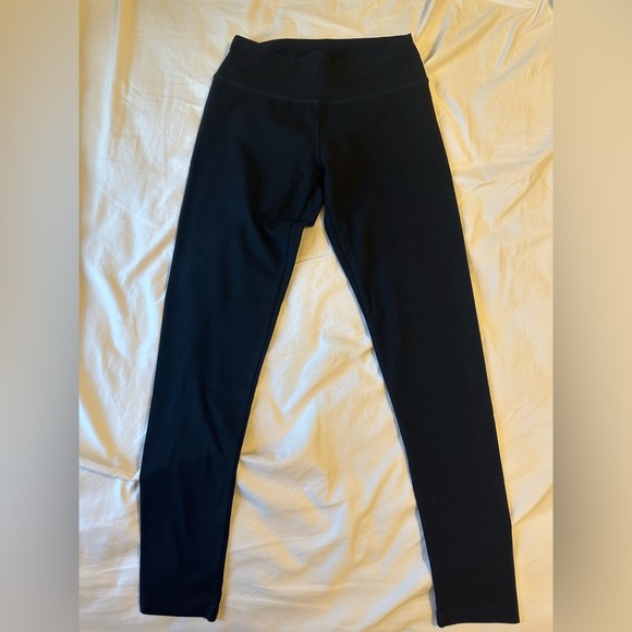 Aerie Black Leggings Sleek Form-Fitting Design - Picture 1 of 3